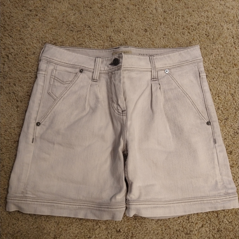 Burberry Brit Pinstone Carrot Short